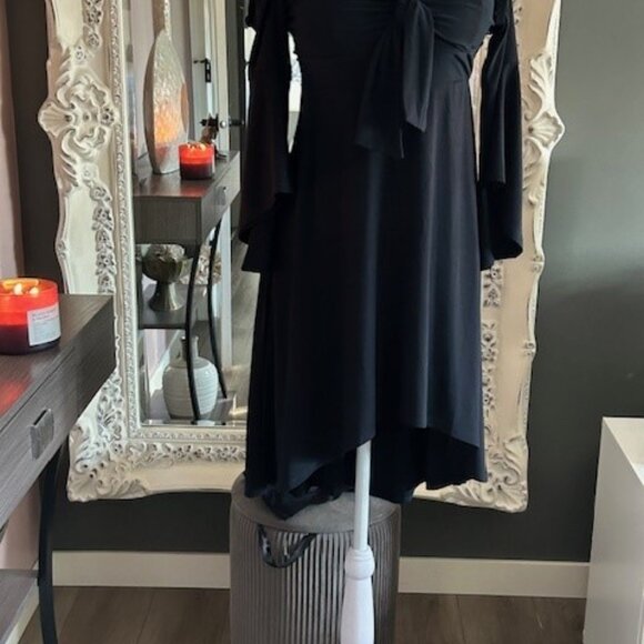Black off the shoulder size small Dress from Venus. - Picture 2 of 3